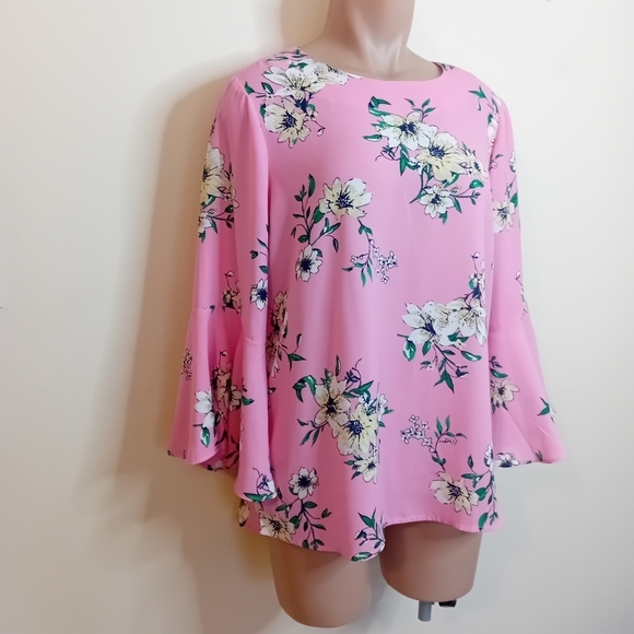 NWOT Women's Lily Morgan Bubblegum‎ Pink Floral Blouse Trumpet Sleeves Size M - Picture 2 of 13